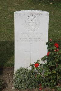 Les Baraques Military Cemetery Sangatte - Towlson, Cyril Howarth