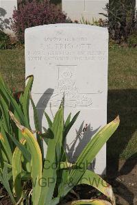 Les Baraques Military Cemetery Sangatte - Triscott, P C