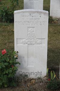 Les Baraques Military Cemetery Sangatte - Turner, T