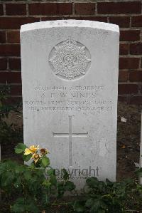 Les Baraques Military Cemetery Sangatte - Vines, Albert Edward William