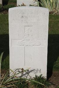 Les Baraques Military Cemetery Sangatte - Warren, Robert Arthur