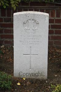 Les Baraques Military Cemetery Sangatte - White, R