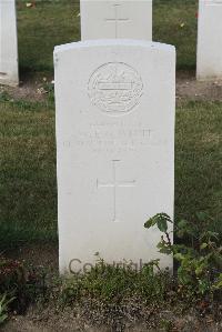 Les Baraques Military Cemetery Sangatte - White, W E G