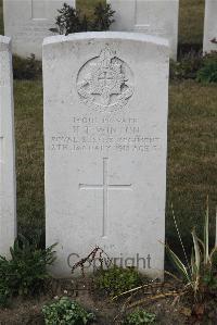 Les Baraques Military Cemetery Sangatte - Winton, Herbert Thomas