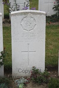 Les Baraques Military Cemetery Sangatte - Wyatt, Harry