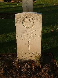 Bretteville Sur Laize Canadian War Cemetery - Baker, Robert Hugh