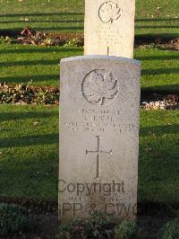 Bretteville Sur Laize Canadian War Cemetery - Bell, Chester Howard