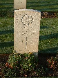 Bretteville Sur Laize Canadian War Cemetery - Bell, Thomas Florian