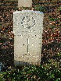 Bretteville Sur Laize Canadian War Cemetery - Boyer, Gerard