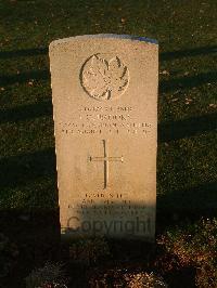 Bretteville Sur Laize Canadian War Cemetery - Brooks, Lawrence Orlo