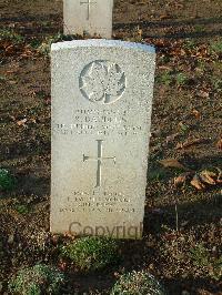 Bretteville Sur Laize Canadian War Cemetery - Daudelin, Roland