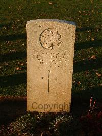 Bretteville Sur Laize Canadian War Cemetery - Deveau, Joseph E. A.