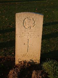 Bretteville Sur Laize Canadian War Cemetery - Farrow, Foster