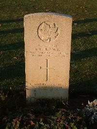 Bretteville Sur Laize Canadian War Cemetery - Francis, George Lloyd