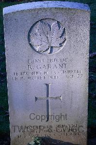 Bretteville Sur Laize Canadian War Cemetery - Garant, Roger