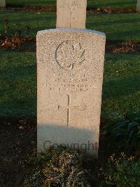 Bretteville Sur Laize Canadian War Cemetery - Gordon, David E.