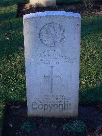 Bretteville Sur Laize Canadian War Cemetery - Hall, Albert E. H.