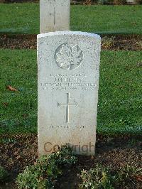 Bretteville Sur Laize Canadian War Cemetery - Henry, James M.