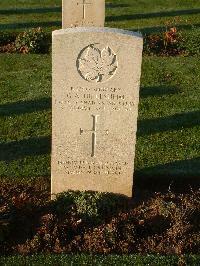 Bretteville Sur Laize Canadian War Cemetery - Hillesheim, George Andrew