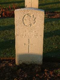 Bretteville Sur Laize Canadian War Cemetery - Hovey, Gerald Thomas