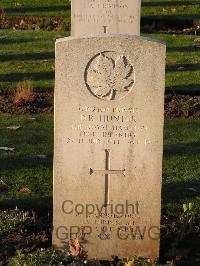 Bretteville Sur Laize Canadian War Cemetery - Hunter, David R.