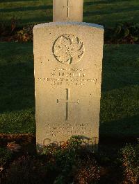 Bretteville Sur Laize Canadian War Cemetery - Huntly, William