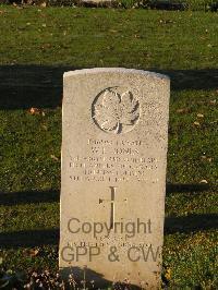 Bretteville Sur Laize Canadian War Cemetery - Jones, William Lewis