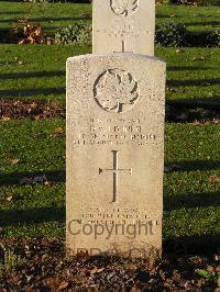 Bretteville Sur Laize Canadian War Cemetery - Kivinen, David V.