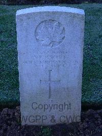 Bretteville Sur Laize Canadian War Cemetery - Knobel, Norman Peter