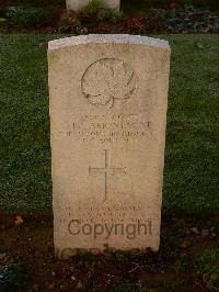 Bretteville Sur Laize Canadian War Cemetery - Lamontagne, Leo P.