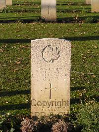 Bretteville Sur Laize Canadian War Cemetery - Latham, Thomas D. W.