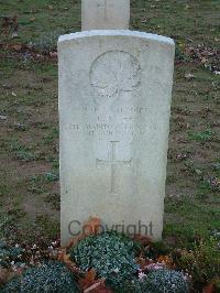 Bretteville Sur Laize Canadian War Cemetery - Lee, Clarence Douglas