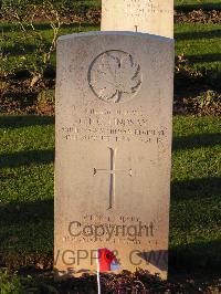 Bretteville Sur Laize Canadian War Cemetery - Lindsay, George Frederick Charlton