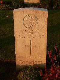 Bretteville Sur Laize Canadian War Cemetery - Louttit, Ernest T.