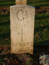 Bretteville Sur Laize Canadian War Cemetery - Lynch, Frederick Abner