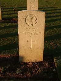 Bretteville Sur Laize Canadian War Cemetery - MacKie, Clifford