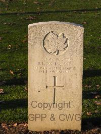 Bretteville Sur Laize Canadian War Cemetery - McFadden, Bernard L.