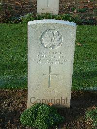 Bretteville Sur Laize Canadian War Cemetery - McCallum, Robert