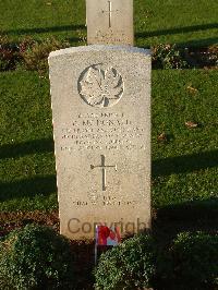 Bretteville Sur Laize Canadian War Cemetery - McDonald, Richard