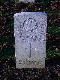 Bretteville Sur Laize Canadian War Cemetery - McKinnon, George Edward