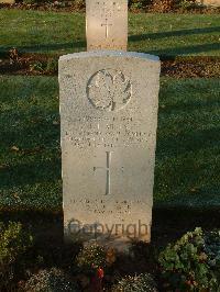 Bretteville Sur Laize Canadian War Cemetery - Mills, Charles E.