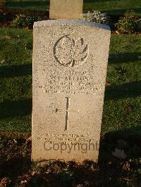 Bretteville Sur Laize Canadian War Cemetery - Mitton, Walter C.