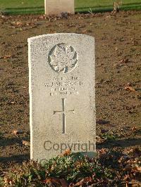 Bretteville Sur Laize Canadian War Cemetery - Mugford, W J