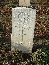 Bretteville Sur Laize Canadian War Cemetery - Neault, Patrice Joseph