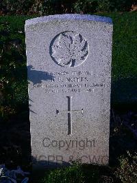 Bretteville Sur Laize Canadian War Cemetery - Noyes, Robert Earl