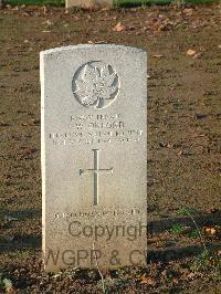 Bretteville Sur Laize Canadian War Cemetery - Orford, Lloyd W.