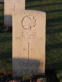 Bretteville Sur Laize Canadian War Cemetery - Owens, Bernard J.