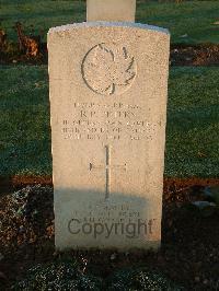 Bretteville Sur Laize Canadian War Cemetery - Peters, Robert Percival