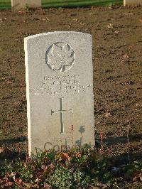 Bretteville Sur Laize Canadian War Cemetery - Robitaille, Henri