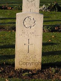 Bretteville Sur Laize Canadian War Cemetery - Rogers, Maurice Bagley